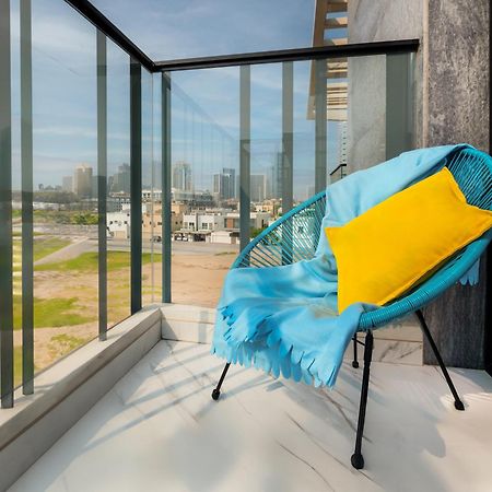 Aparthotel Izzzi Life Mint Dubái Exterior foto
