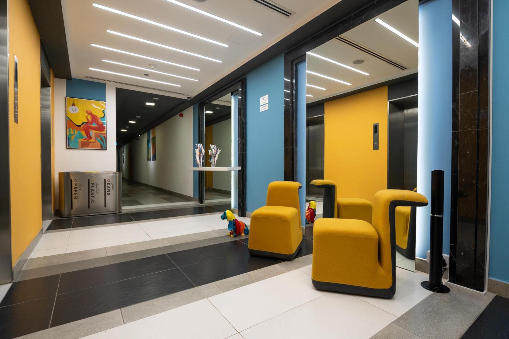 Aparthotel Izzzi Life Mint Dubái Exterior foto