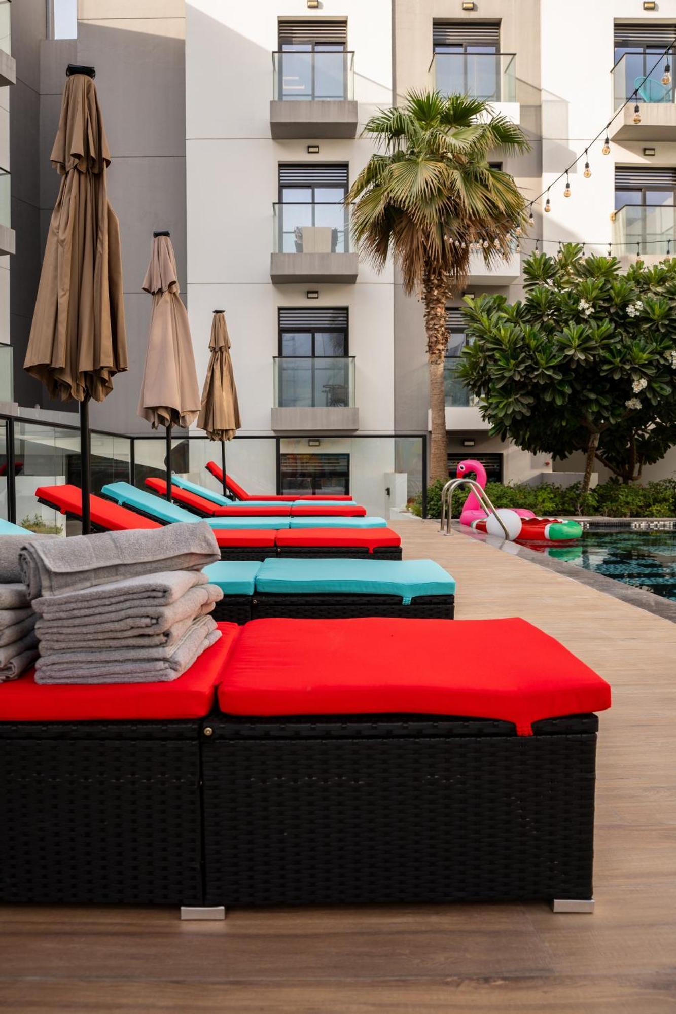 Aparthotel Izzzi Life Mint Dubái Exterior foto