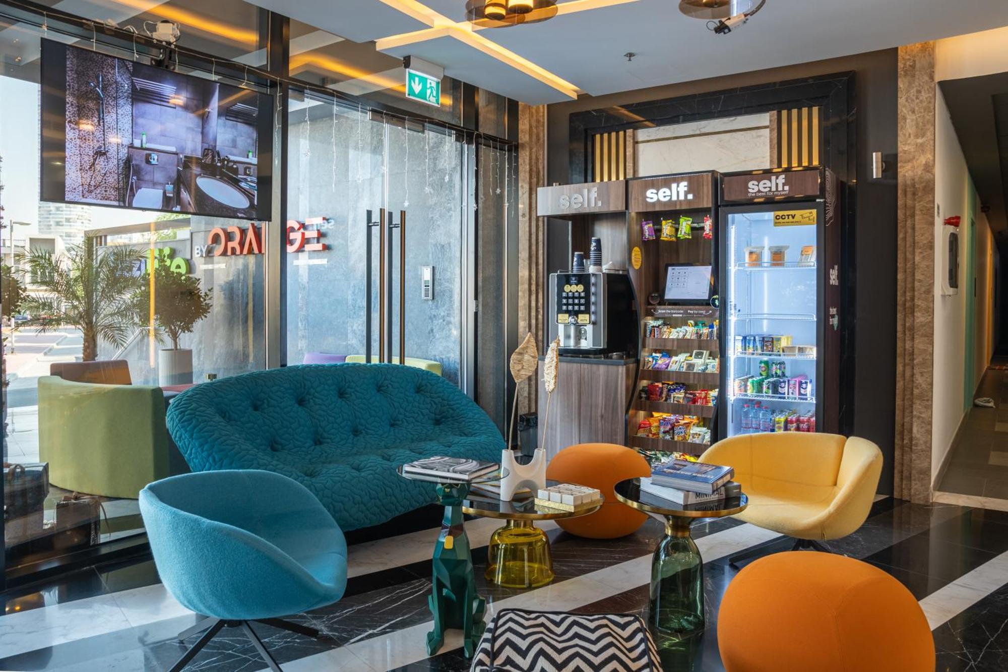 Aparthotel Izzzi Life Mint Dubái Exterior foto
