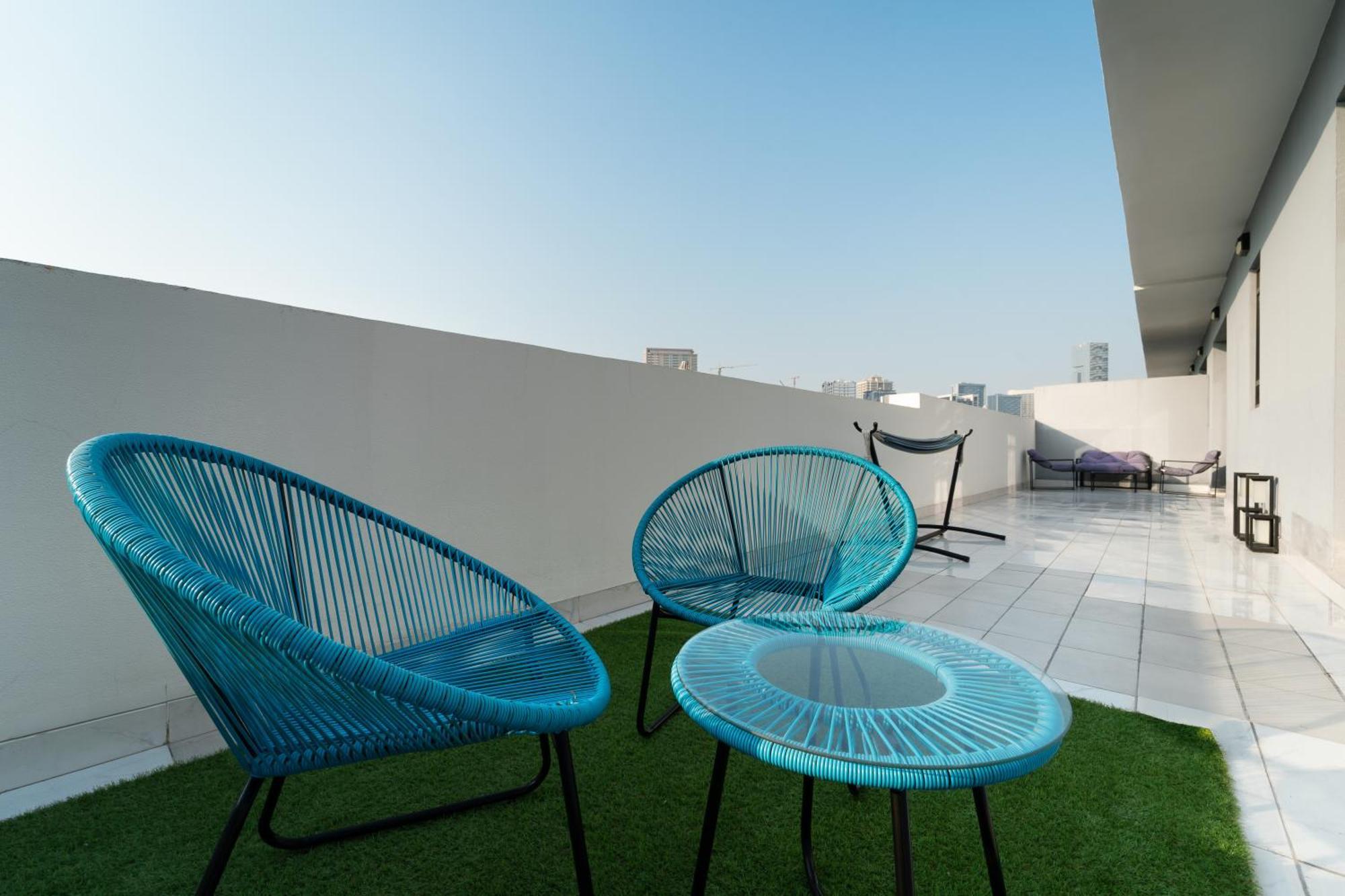 Aparthotel Izzzi Life Mint Dubái Exterior foto