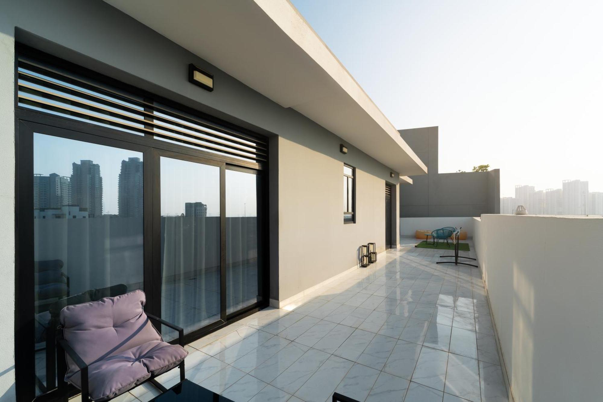 Aparthotel Izzzi Life Mint Dubái Exterior foto