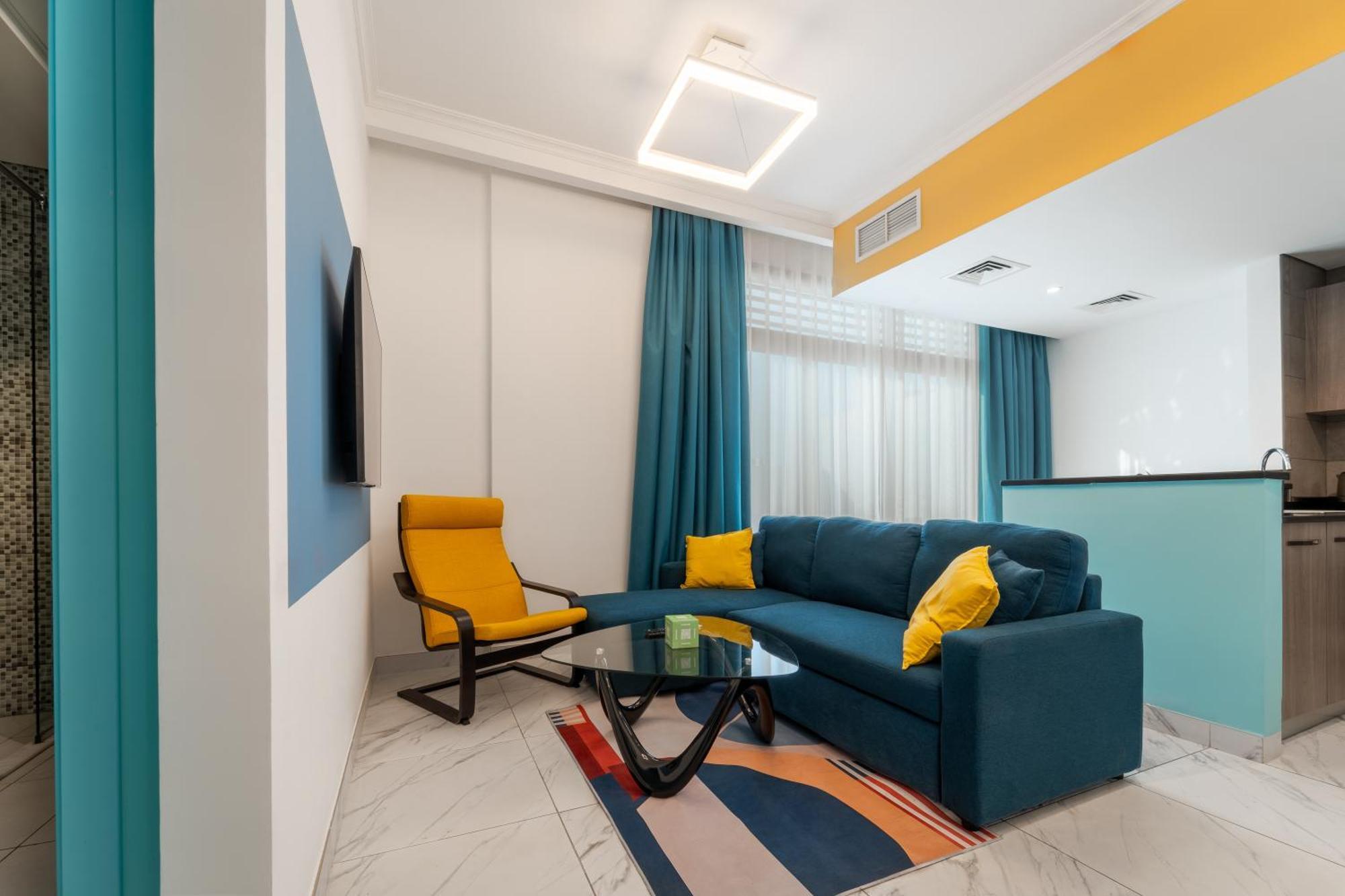 Aparthotel Izzzi Life Mint Dubái Exterior foto